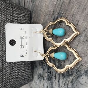 Pure Goldtone Dangle Earrings w/ Blue Teardrop Beads 2” Lightweight Boho